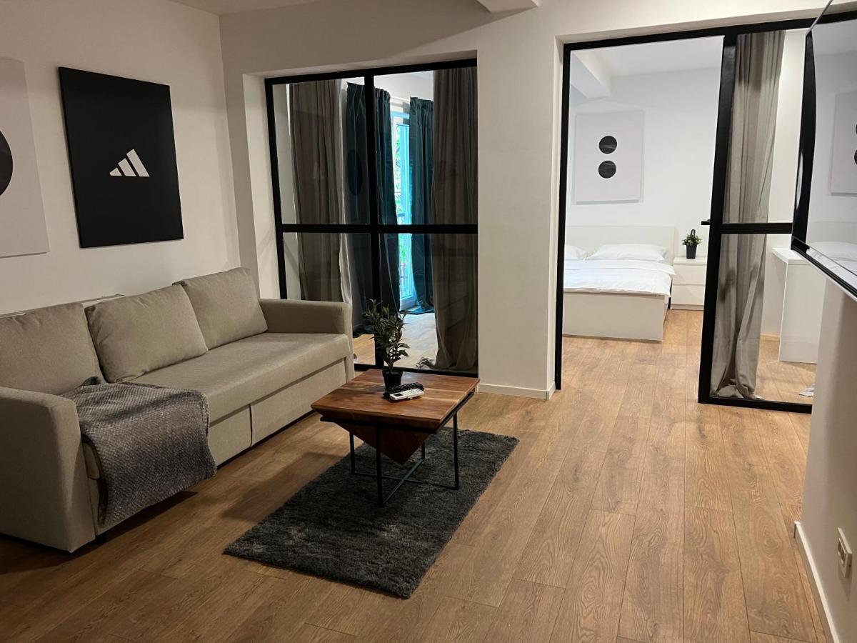 Apartment Franky 6 , 1 St Floor ザグレブ エクステリア 写真
