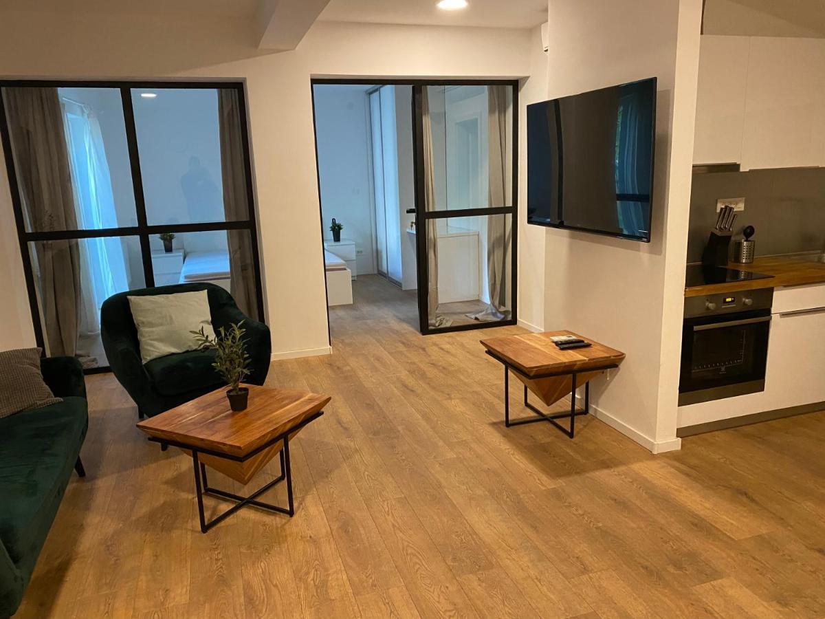 Apartment Franky 6 , 1 St Floor ザグレブ エクステリア 写真